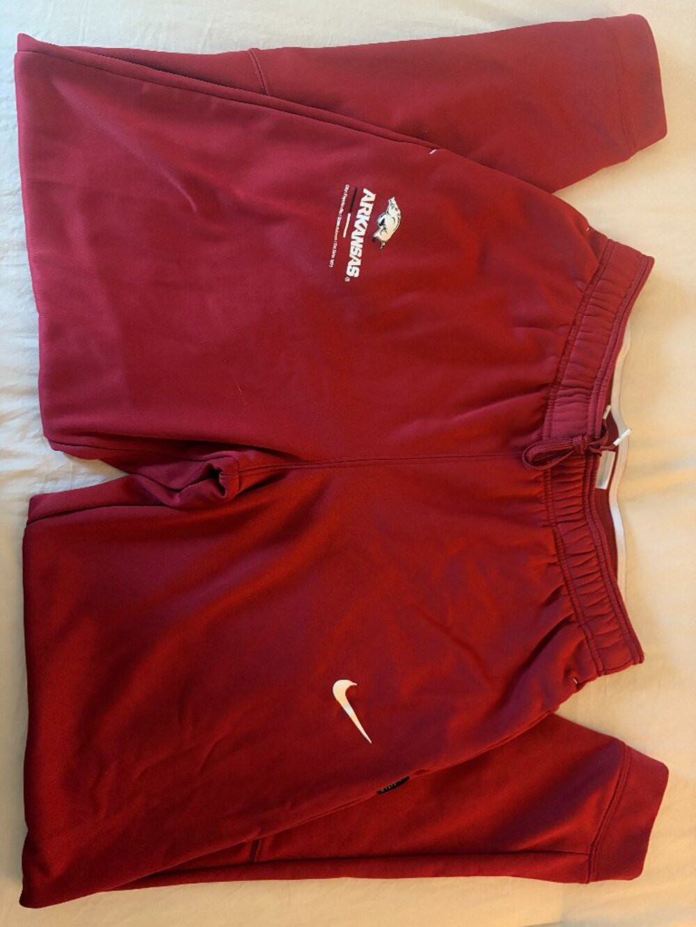 Nike Arkansas Razorbacks Therma-FIT Sweatpants – Cardinal Red – Men’s Medium